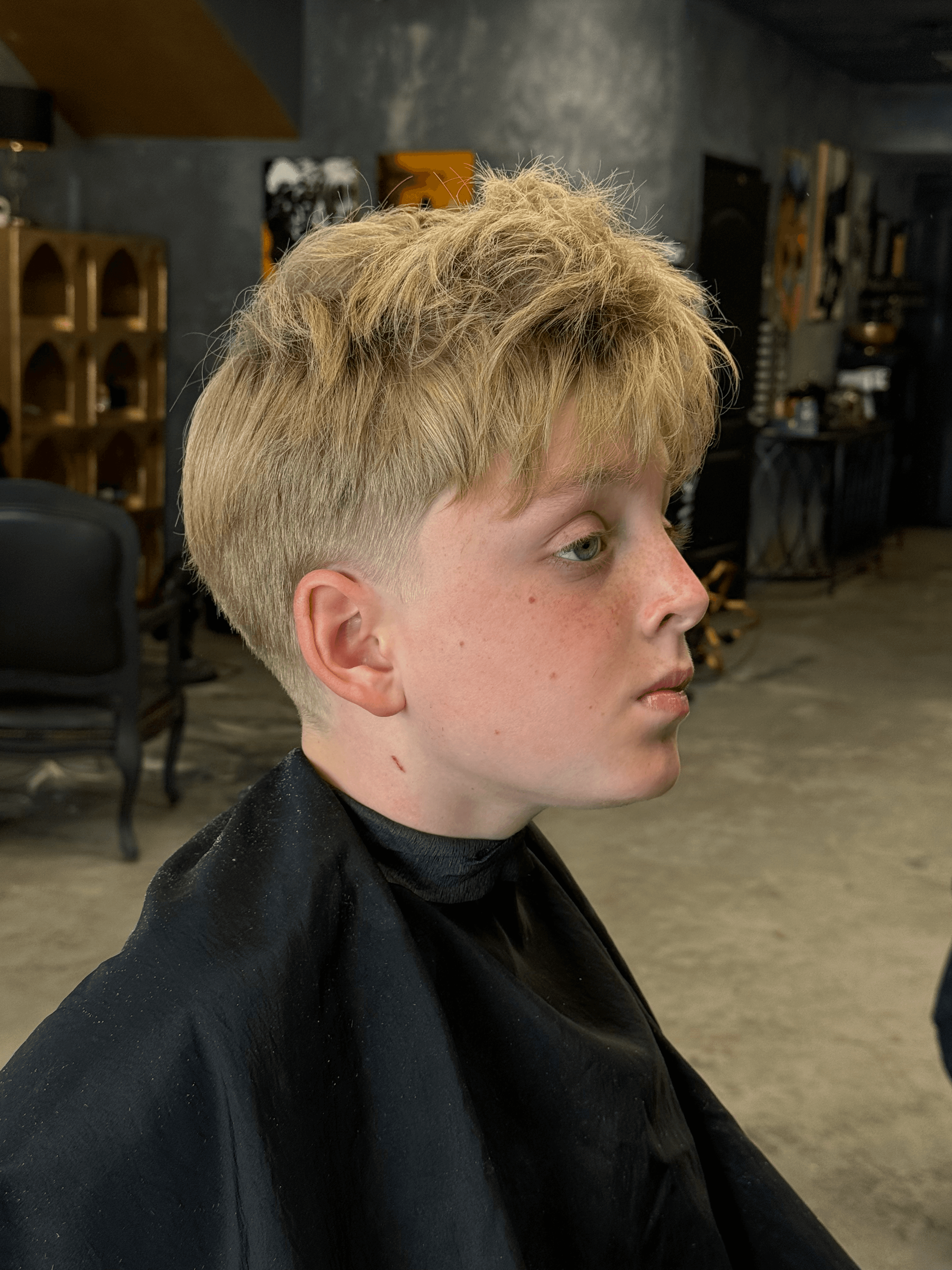 Kids textured crop side profile